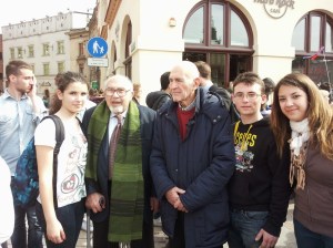 I ragazzi del Liceo di Ceccano con i sopravvissuti di Auschwitz Birkenau: Sami Modiano e Piero terracina